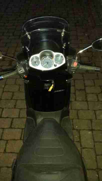 Aprilia SCARABEO 500 EZ 02.04.2014 nur 156 km wie neu