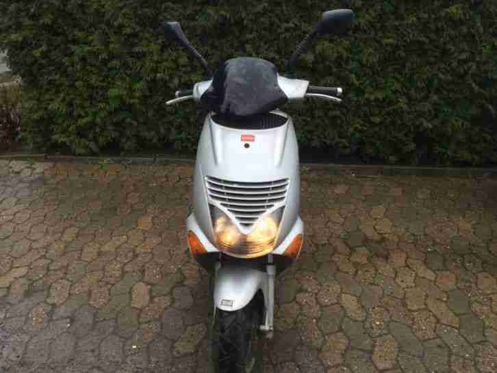Aprilia SR 125 Leonardo mit 12PS, TÜV 09/2016