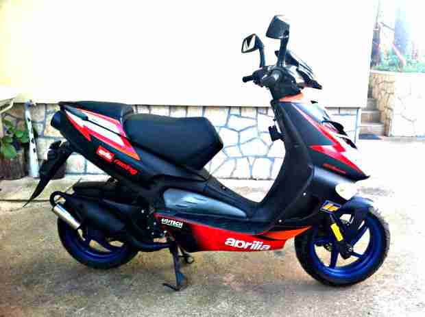 Aprilia SR 25/50 Ditech * TOP* wenig km 25er papiere