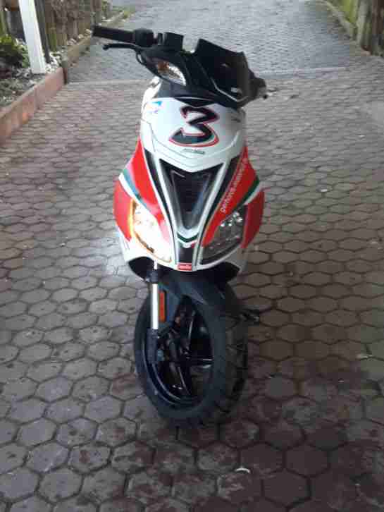 Aprilia SR 50 R SBK Allitalia Typ VF Roller 04/2011 original 6301 Km