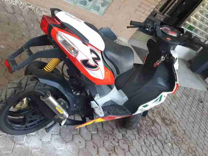 Aprilia SR 50 R SBK Allitalia Typ VF Roller 04/2011 original 6301 Km