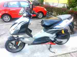 Aprilia SR 50 R Vergaser 25/50er Papiere Factory 25er