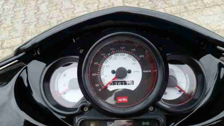 Aprilia SR 50 Street [ Ez: 2010 ] [ 3700km ] [ TOP Zustand ]
