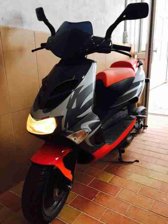 Aprilia SR 50 Street Mofaroller Roller