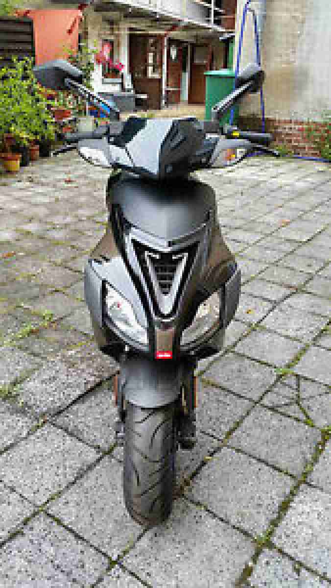 Aprilia SR50 Ditech wie Neu