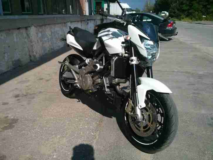 Aprilia Shiver 750 Ez2013 3900km noch garantie dabei
