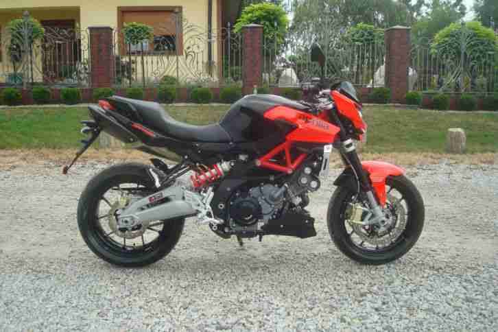 Aprilia Shiver 750 Modell 2014 ABS wenig Kilometer Werksgarantie 15Monate