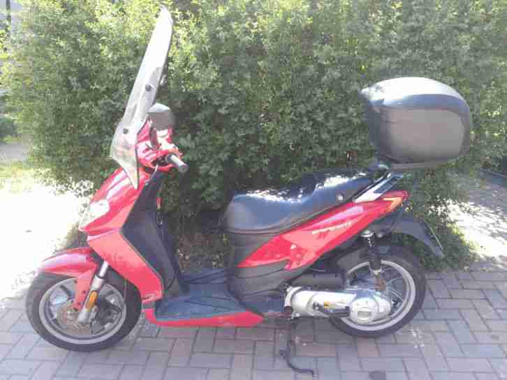 Aprilia Sport CityOne 2T 50ccm mit Scheibe und TopCase