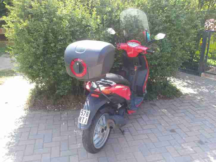 Aprilia Sport CityOne 2T 50ccm mit Scheibe und TopCase