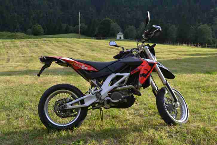 Aprilia Supermoto
