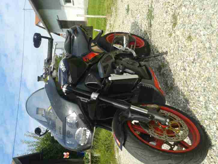 Aprilia Tuono RSV 1000, EZ 2006, 1. Hd., 18 Tkm