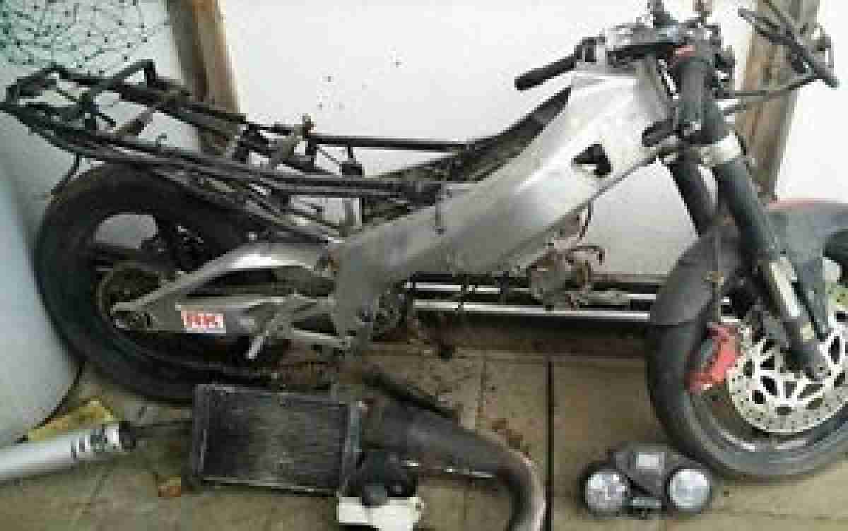 Aprilia rs 125 bastler mit papiere auspuff rotax 122 Rahmen vordergabel felgen