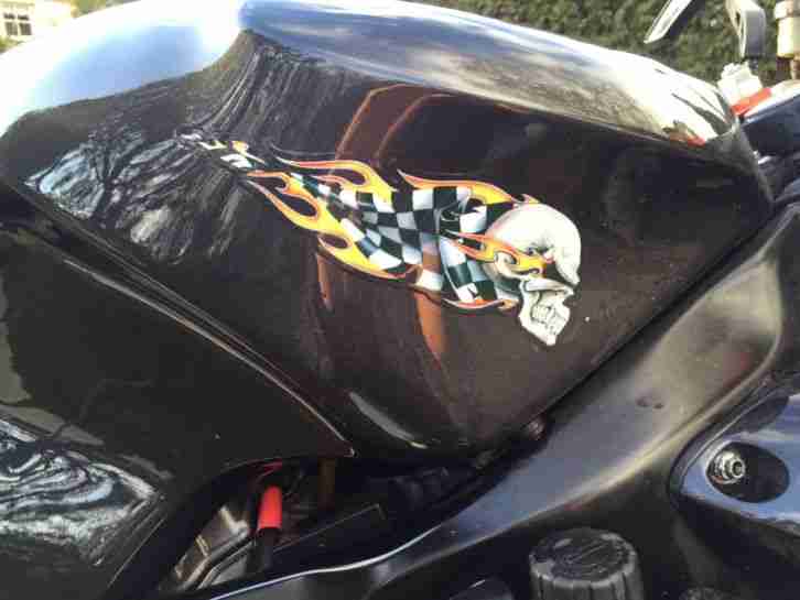 Aprillia Tuono 1000 Streetfighter