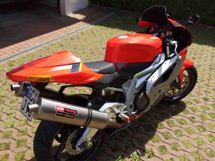 Aprillia rsv 1000 RR mit Akrapovic Komplettanlage-super Zustand