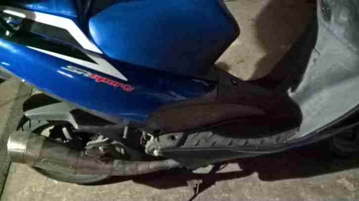 Aprillia sr 50 ditech mit Leovinci Sportauspuff und 50er und 25er Papiere