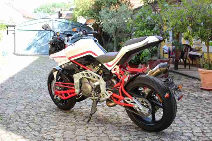 BIMOTA TESI 3D Ducati 1100 Motor