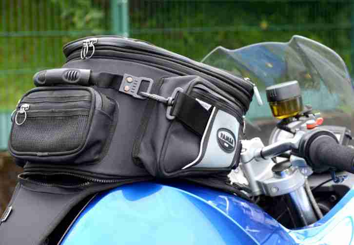 BMW F 800 ST Komplett Superzustand Garantie 1.Hand Unfallfrei Zubehör