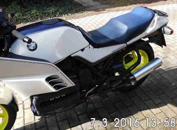 BMW K 100 RS Sporttourer in Blau Weiß.