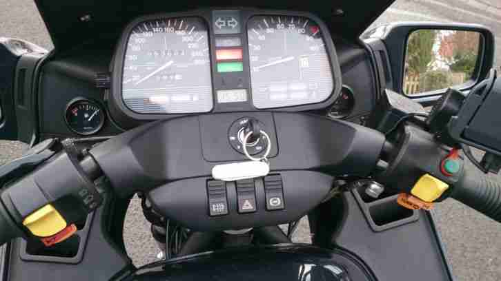 BMW K 1100 RS mit viel Zubehör