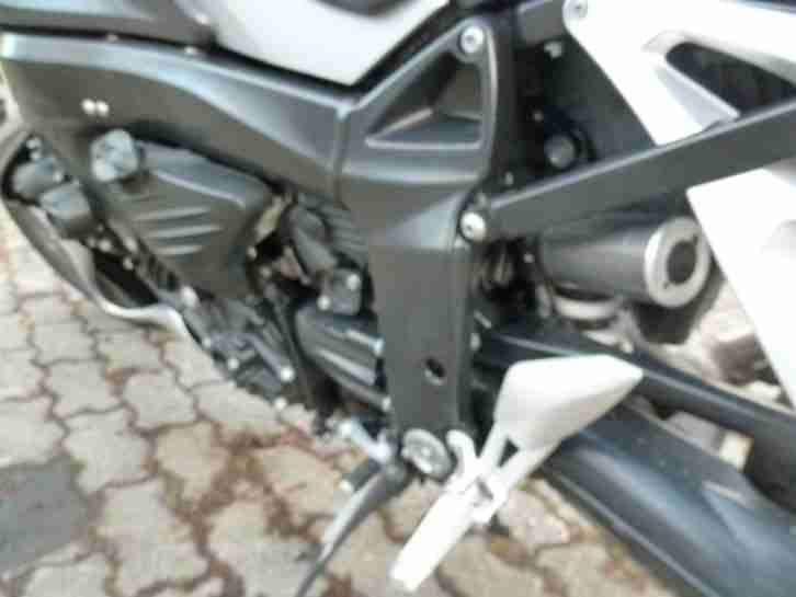BMW K 1200 R TÜV neu, ESA, Laser Auspuff, ABS, Heizgriffe, Scheckheftgepflegt,