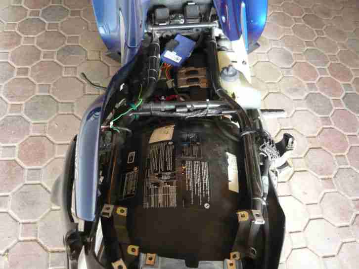 BMW K 1200 RS Unfall, Die BMW ist wunderbar zum wieder herrichten.