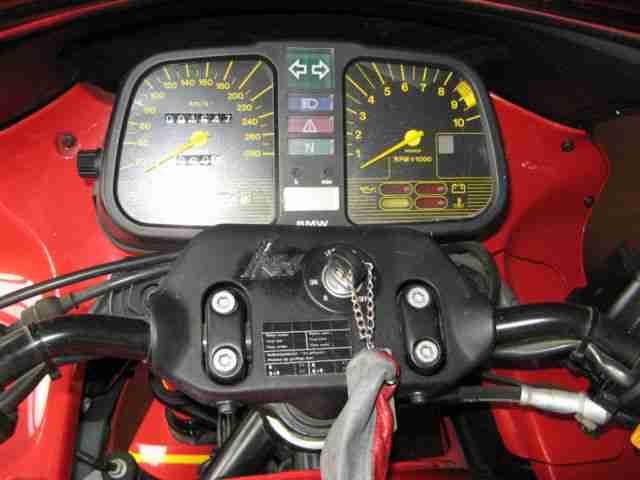 BMW K1 aus Erstbeitz mit voller Historie, erst 12.649km