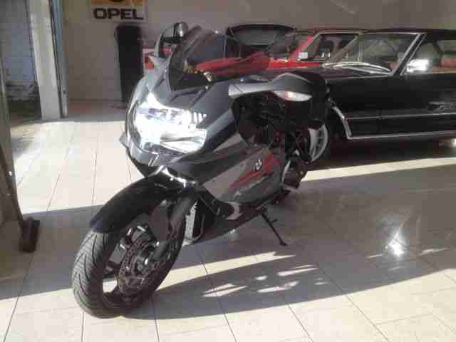 BMW K1300S im Topzustand max. Ausstattung erst 9250 Km gelaufen
