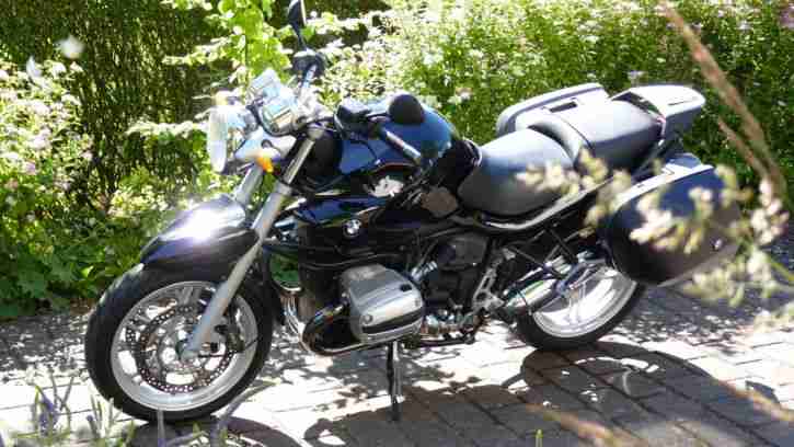 BMW R 1150 R in schwarzmetallic mit BMW-Kofferset