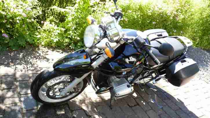 BMW R 1150 R in schwarzmetallic mit BMW-Kofferset