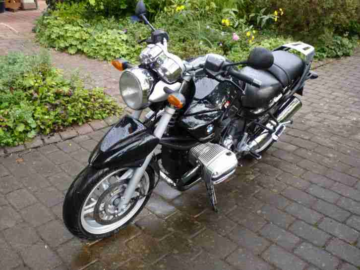 BMW R 1150 R in schwarzmetallic mit BMW-Kofferset
