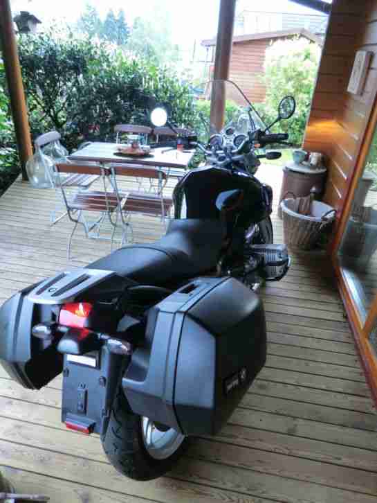 R 1150 R schwarz mit Koffern