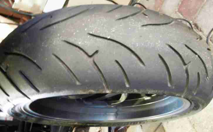 BMW R 1200 R . 04/2012. 12500 Km gefahren. Scheckheft gepflegt.