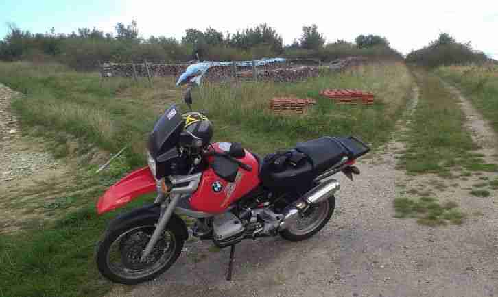 BMW R1100 GS mit Koffer und Top-Case