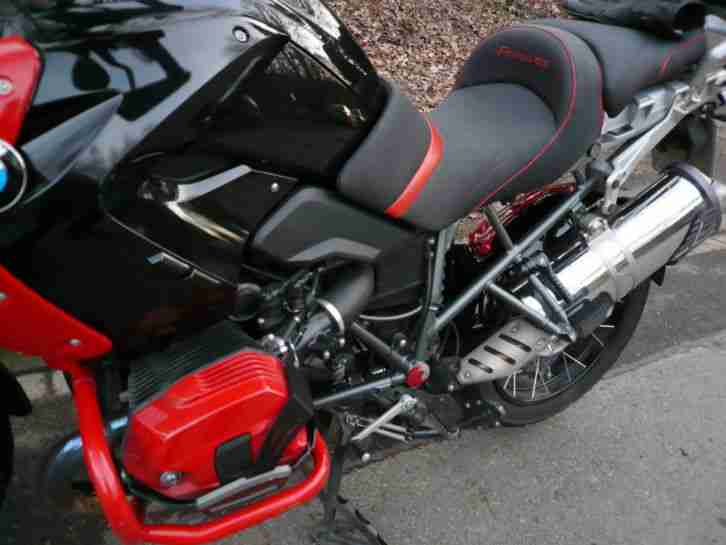 BMW R1200GS - Tripple Black / Rot mit Speichenrädern