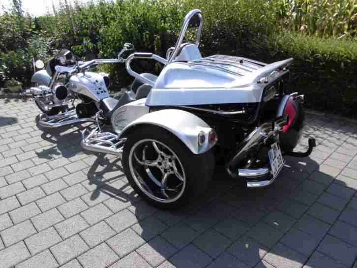 BOOM TRIKE 3-Sitzer Family Touringback EZ: 07/2016 absolut neuwertig 300 km