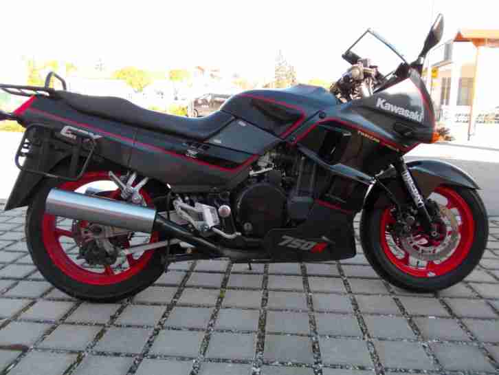 Bastlermotorrad Kawasaki GPX 750 Twincam 16