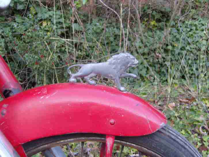 Benelli Leoncino 125