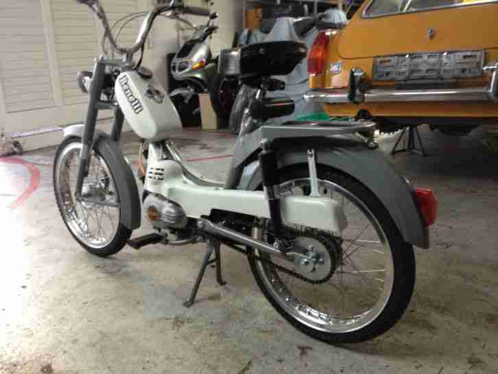 Benelli M3V Moped 1977 restoriert Alu Hochschulterfelgen