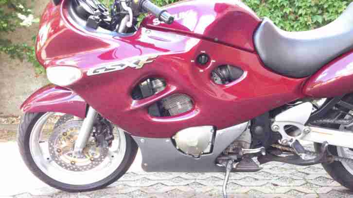 Biete Susuki GSX F 750 Sporttourer Top Zustand
