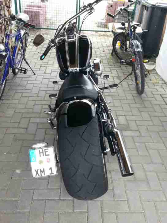 Biete geile Harley Rocker Custom mit 280er Reifen hinten...Hammerteil
