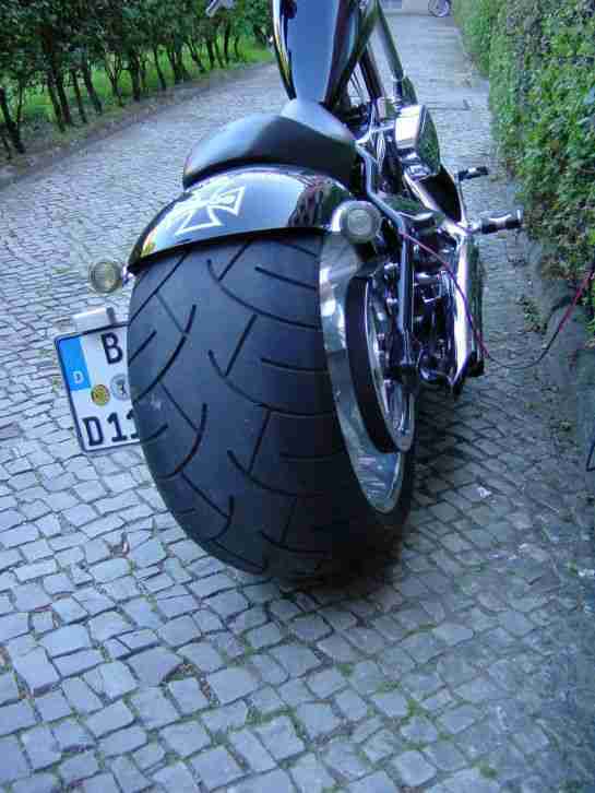 Big Dog „1RB“ mit 300ter Hinterrad - KEINE Harley!