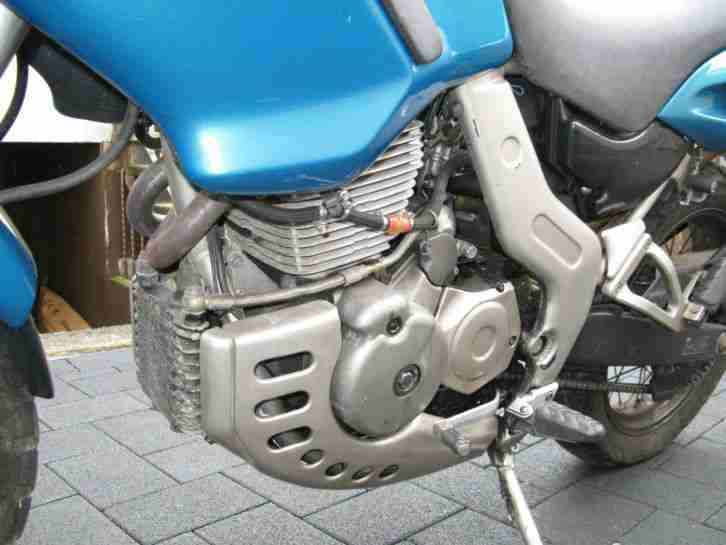 CAGIVA Canyon 600 Funduro, mit Koffern u. nagelneuen Reifen