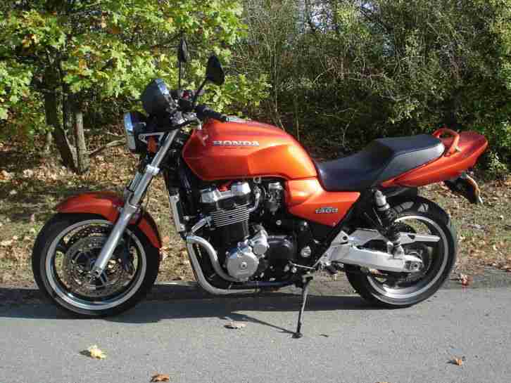 CB 1300 Superfour SC40, EZ 05/99, 37.450 km, offen, Garagenfahrzeug, sehr selten