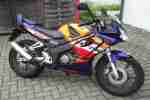 CBR 125 Honda Unfall Repsol zur