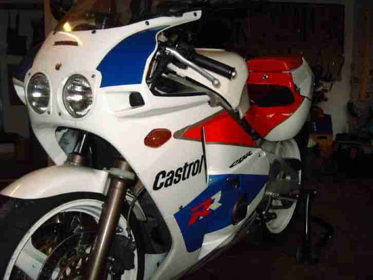 CBR 400 NC23 Rar!!!