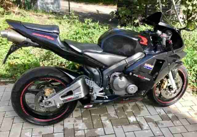 CBR 600 RR mit Extras