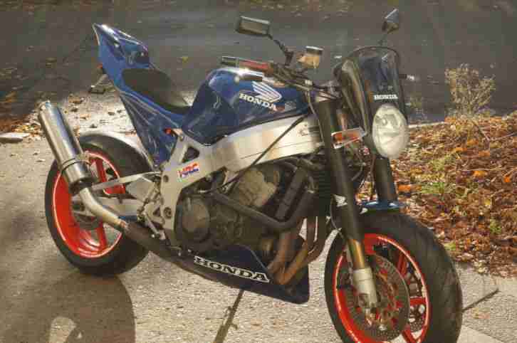 CBR 900 R FIGHTER STREETFIGHTER NAKEDBIKE UMBAU TOP FIREBLADE HONDA