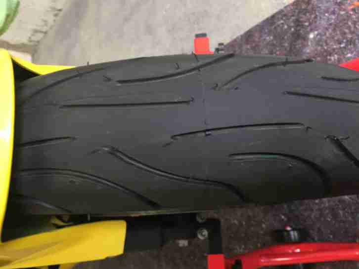CBR 900 RR Fireblade 954 SC50 EZ 3/2005 TOP Anschauen mit Zubehör