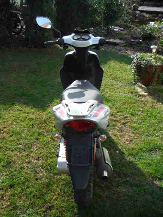 CPI Oliver City 3140 km wie neu top Zustand Aerox Nitro Roller