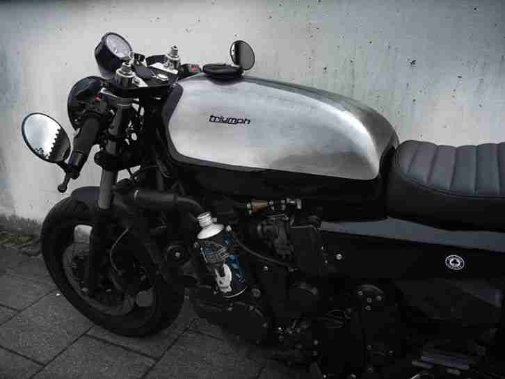 Cafe Racer Triumph Daytona T300D